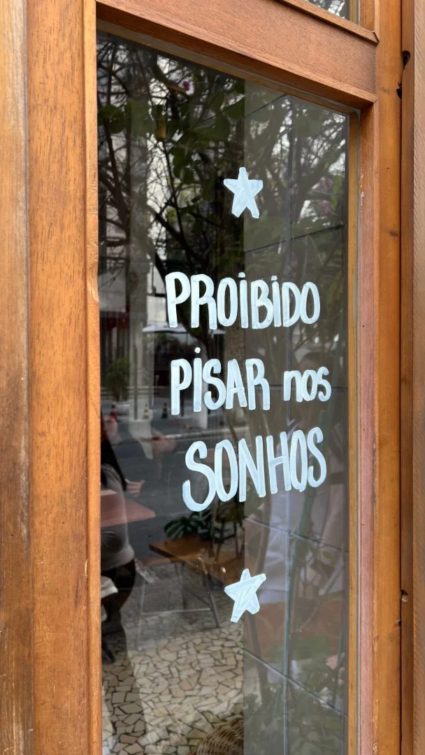 Padoca do Maní, vitrine com lettering 9